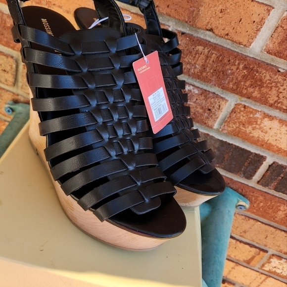 Mossimo Wedge Sandal - Picture 3 of 8